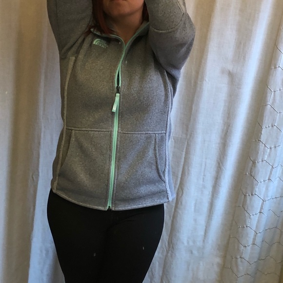 North Face zip up - Picture 5 of 6